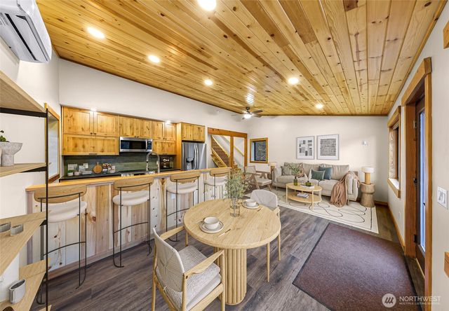 1693 Pebble Beach Trail, Bellingham, WA 98226