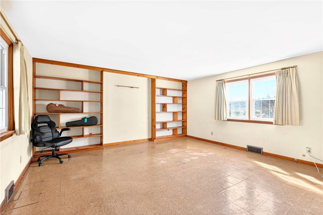 1610 Hill St, White Oak, PA 15131