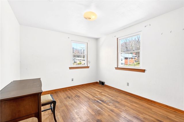 1610 Hill St, White Oak, PA 15131