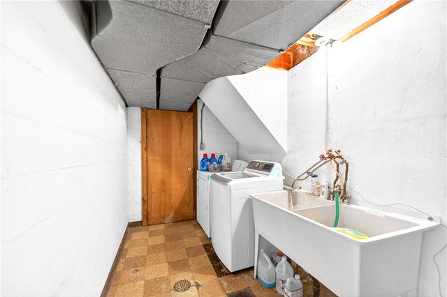 1610 Hill St, White Oak, PA 15131