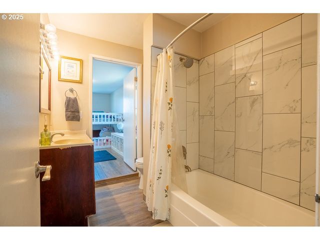 325 Ne EDISON St, Hillsboro, OR 97124