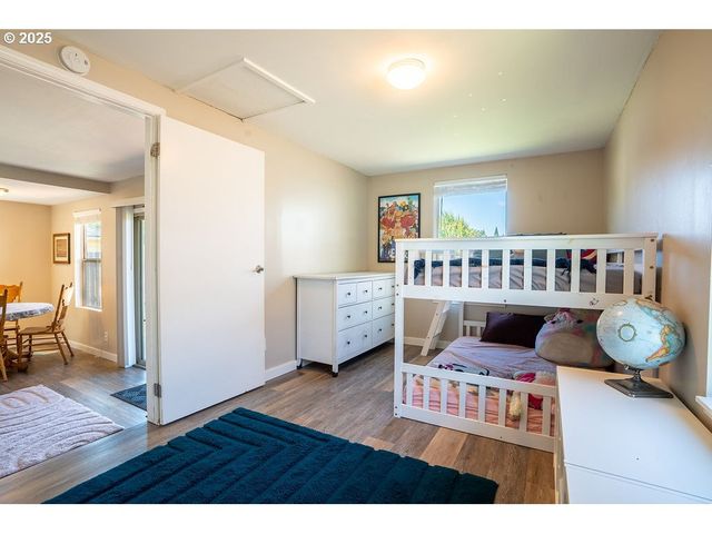 325 Ne EDISON St, Hillsboro, OR 97124