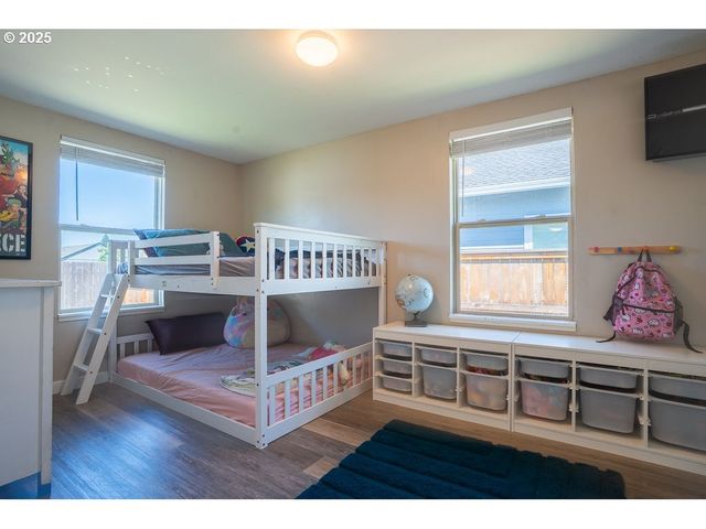 325 Ne EDISON St, Hillsboro, OR 97124