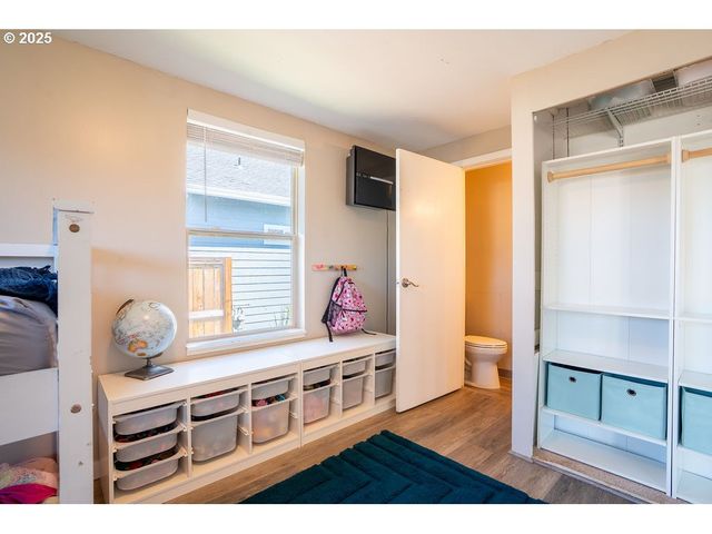 325 Ne EDISON St, Hillsboro, OR 97124