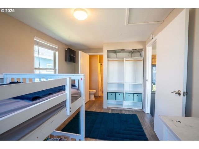 325 Ne EDISON St, Hillsboro, OR 97124
