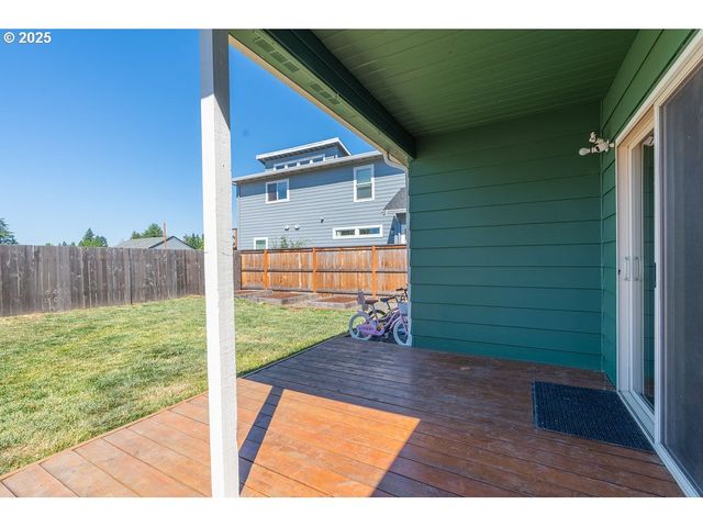 325 Ne EDISON St, Hillsboro, OR 97124