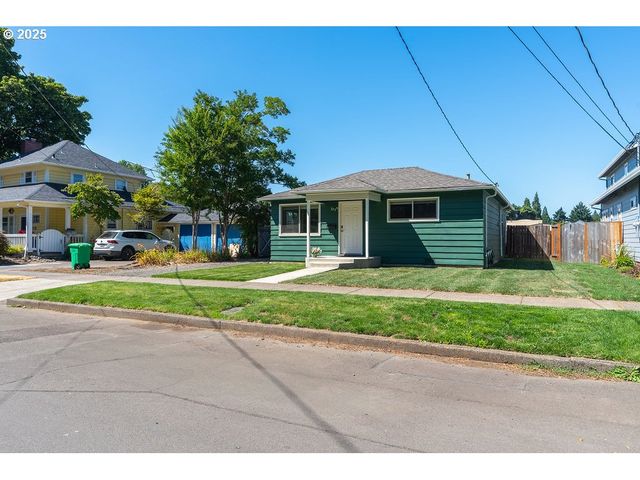 325 Ne EDISON St, Hillsboro, OR 97124