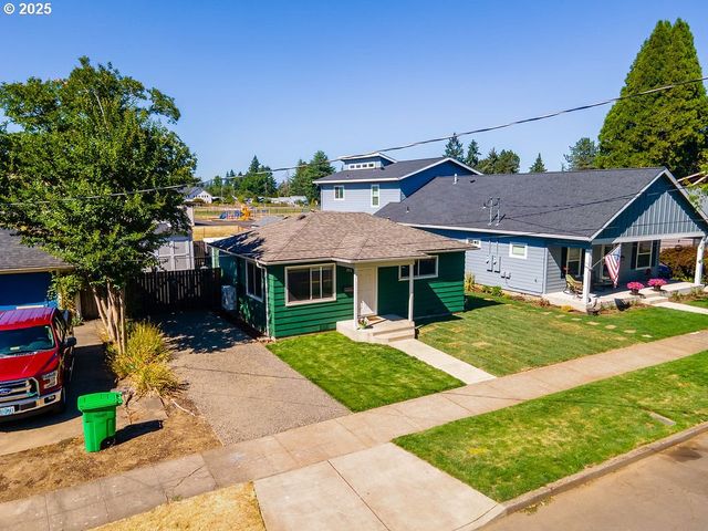 325 Ne EDISON St, Hillsboro, OR 97124