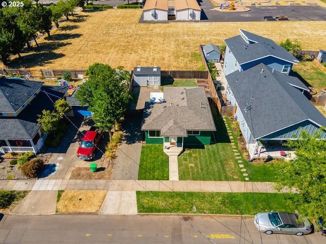 325 Ne EDISON St, Hillsboro, OR 97124