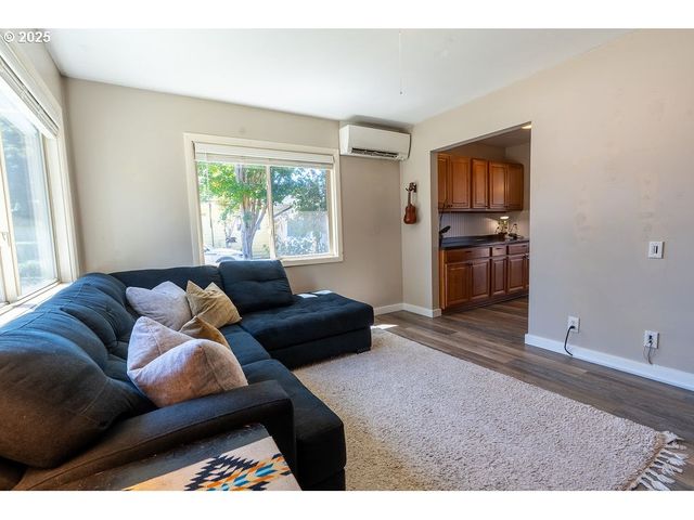 325 Ne EDISON St, Hillsboro, OR 97124