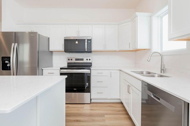 1519 Keystone Circle NE, Dilworth, MN 56529