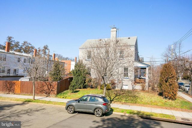 4000 10TH ST NE, Washington, DC 20017