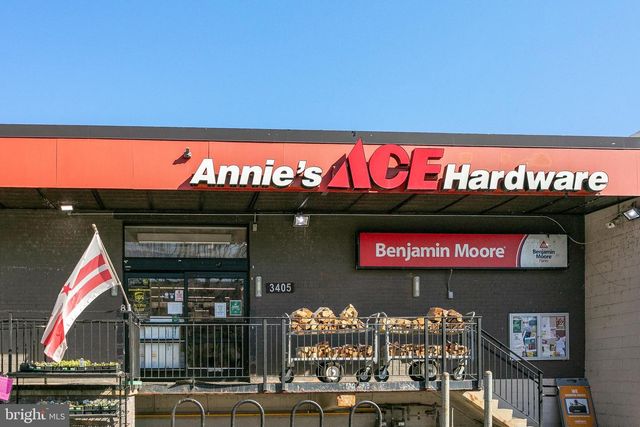 4000 10TH ST NE, Washington, DC 20017