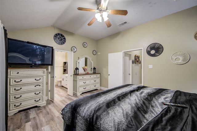1010 Savage Drive, Denton, TX 76207