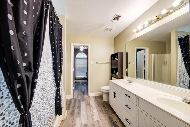 1010 Savage Drive, Denton, TX 76207