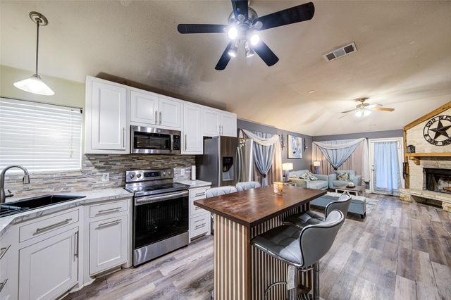 1010 Savage Drive, Denton, TX 76207