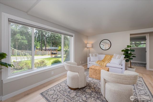 14104 59th Ave W, Edmonds, WA 98026