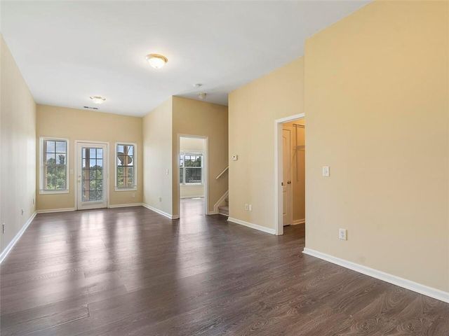 1929 Hoods Fort NW Circle 28, Kennesaw, GA 30144