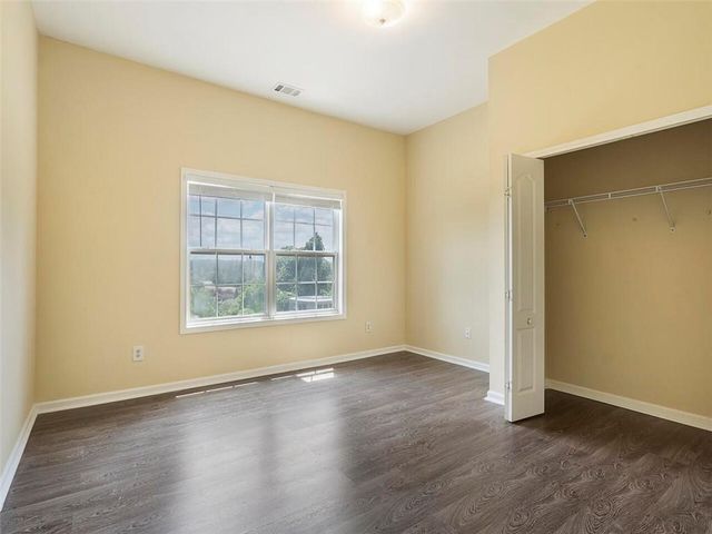 1929 Hoods Fort NW Circle 28, Kennesaw, GA 30144