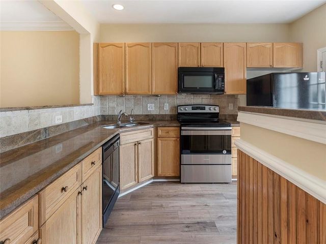 1929 Hoods Fort NW Circle 28, Kennesaw, GA 30144