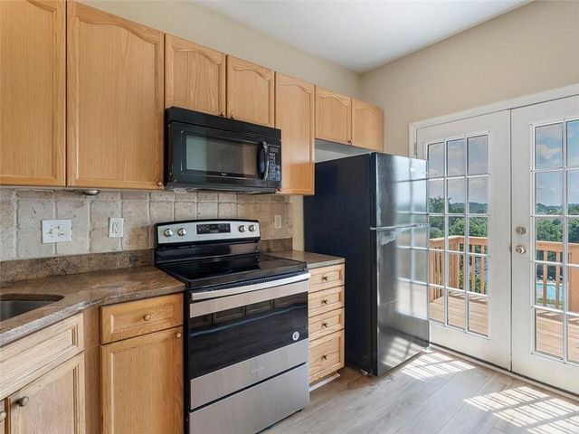 1929 Hoods Fort NW Circle 28, Kennesaw, GA 30144