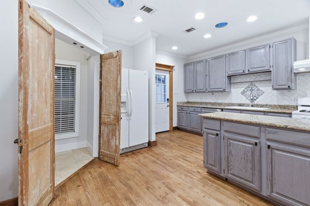 1430 Hubert Street, Dallas, TX 75206