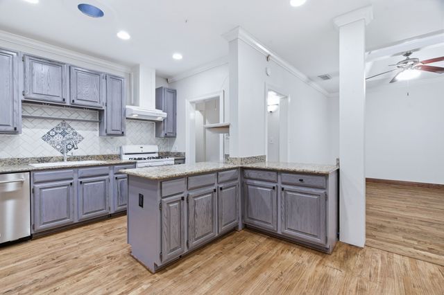 1430 Hubert Street, Dallas, TX 75206