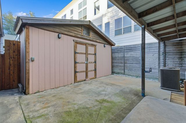 1430 Hubert Street, Dallas, TX 75206