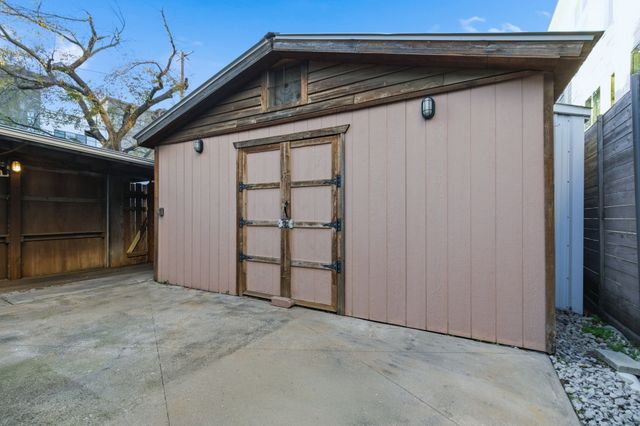 1430 Hubert Street, Dallas, TX 75206