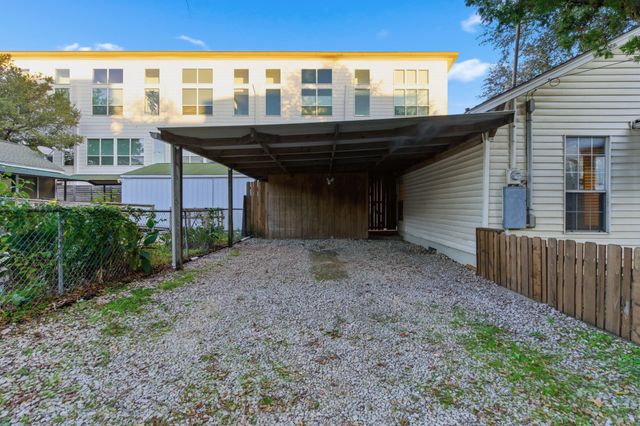 1430 Hubert Street, Dallas, TX 75206