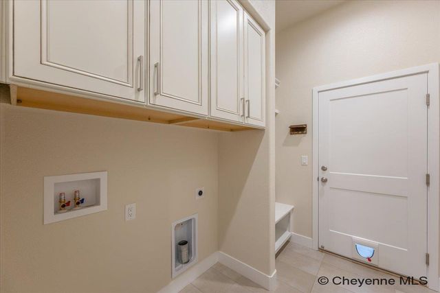 3939 DIXON DR, Cheyenne, WY 82001