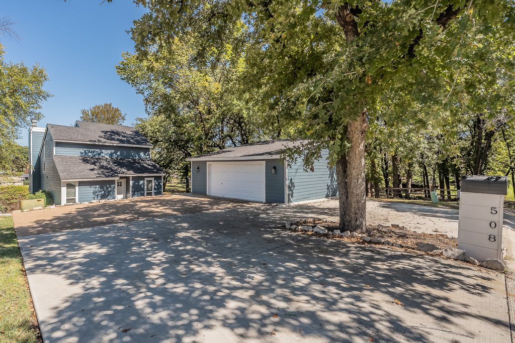 508 Harbor Drive S, Azle, TX 76020 — photo 2