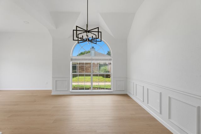 2201 Woodglen Drive, Garland, TX 75040