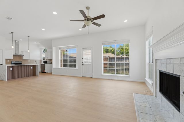 2201 Woodglen Drive, Garland, TX 75040