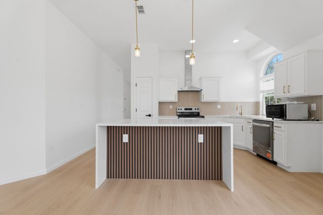 2201 Woodglen Drive, Garland, TX 75040