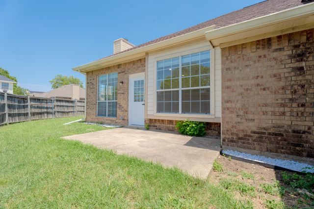 2201 Woodglen Drive, Garland, TX 75040