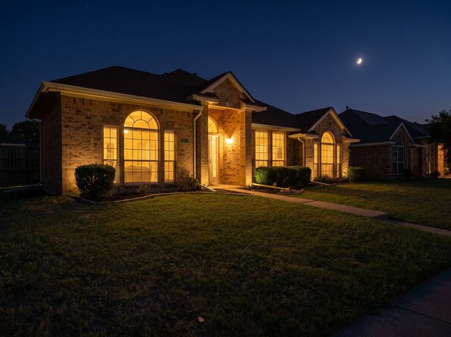 2201 Woodglen Drive, Garland, TX 75040