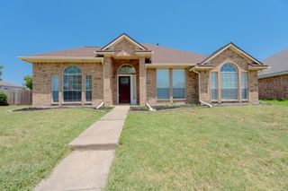 2201 Woodglen Drive, Garland, TX 75040