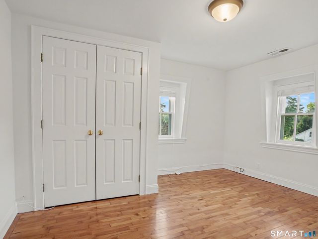 38 West Morgan Avenue, Fairfield, CT 06824