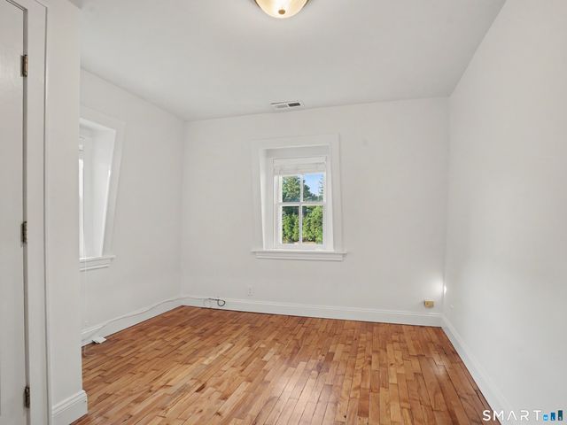 38 West Morgan Avenue, Fairfield, CT 06824