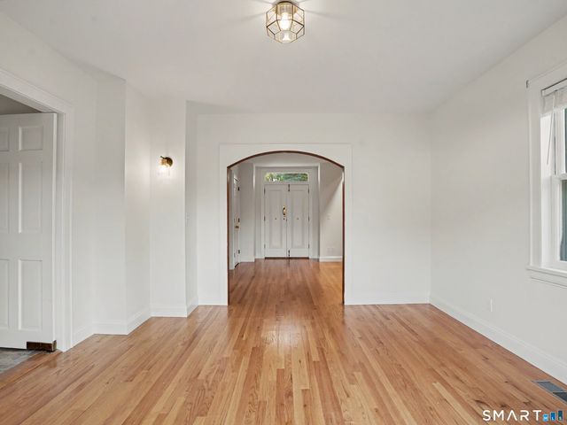 38 West Morgan Avenue, Fairfield, CT 06824