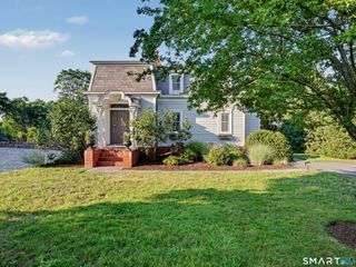 38 West Morgan Avenue, Fairfield, CT 06824
