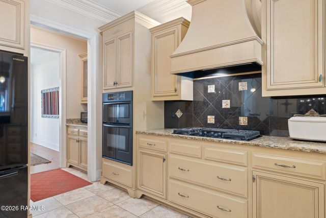 118 W Bayou Parkway, Lafayette, LA 70503