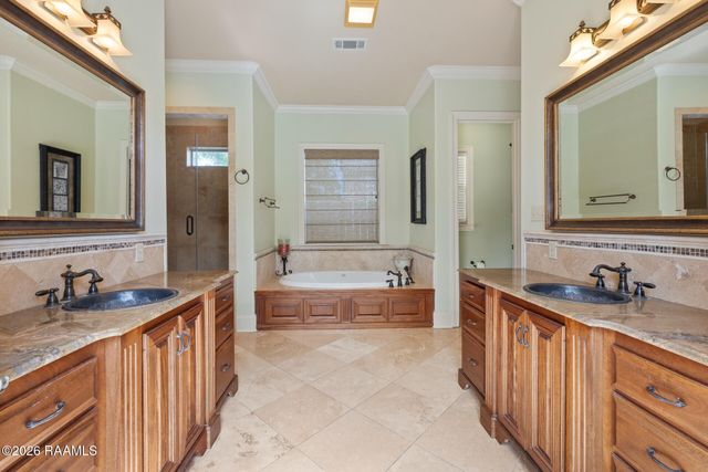 118 W Bayou Parkway, Lafayette, LA 70503