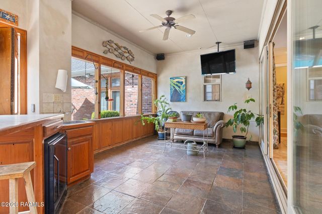 118 W Bayou Parkway, Lafayette, LA 70503