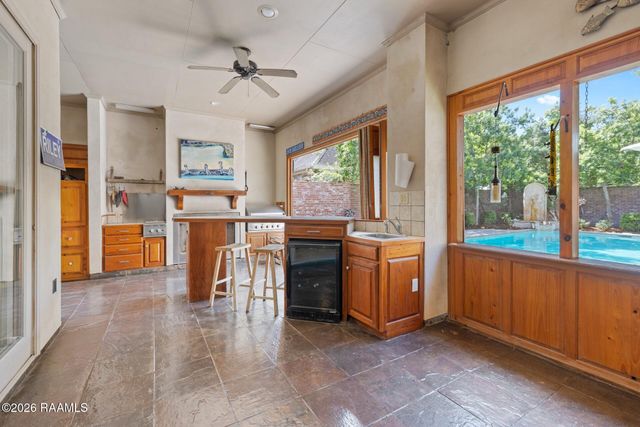118 W Bayou Parkway, Lafayette, LA 70503