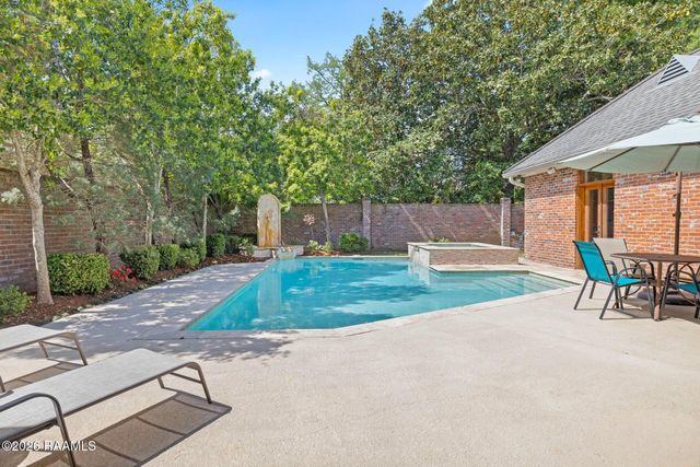 118 W Bayou Parkway, Lafayette, LA 70503