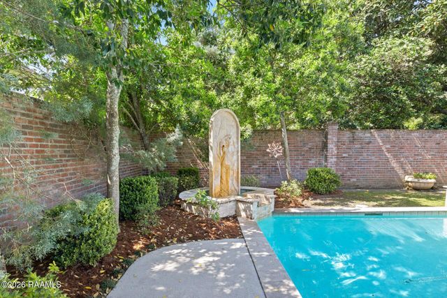 118 W Bayou Parkway, Lafayette, LA 70503