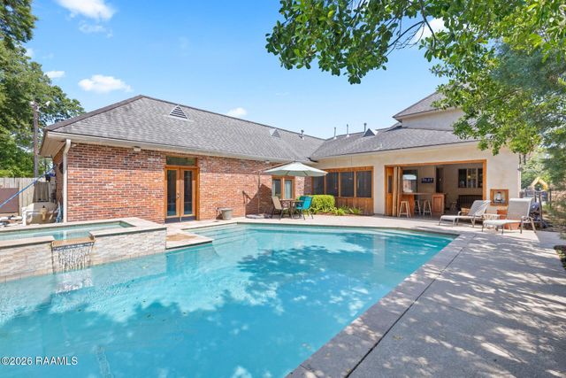 118 W Bayou Parkway, Lafayette, LA 70503
