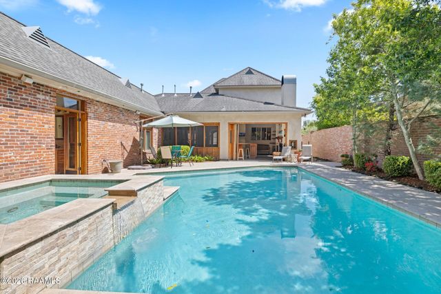 118 W Bayou Parkway, Lafayette, LA 70503